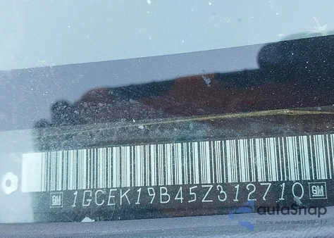 2005 Chevrolet Silverado 1500 Z71 z USA, uszkodzony, nr VIN 1GCEK19B45Z312710